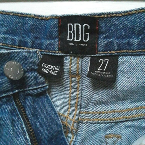 BDG Distressed Destructed Denim Jeans Blue Shorts Ripped Frayed Mid Rise Size 27 - Picture 3 of 12